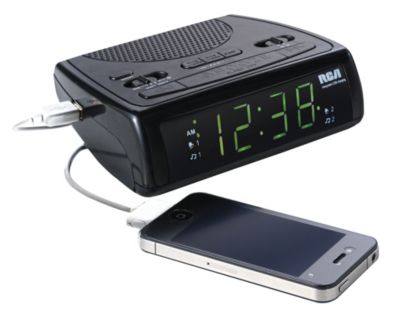 RCA AM/FM Clock Radio with USB Charging Port
